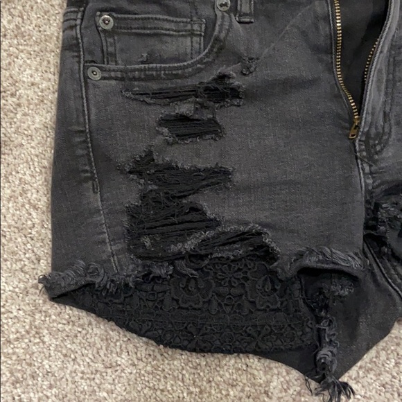 Shorts - Picture 2 of 3